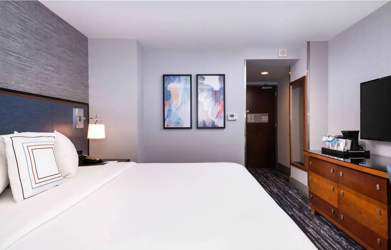 מלון Fairfield Inn & Suites By Marriott New York Manhattan/Times Square