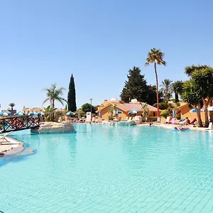 Makronisos Village 3* Ajía Nápa