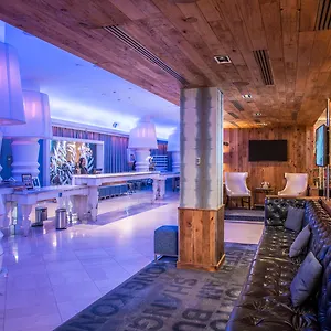 4* 酒店 加里凡时代广场
