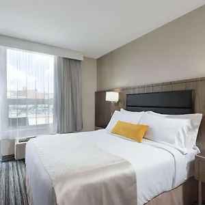 4* מלון Wyndham Garden Laguardia South