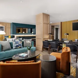 By Marriott Downtown Manhattan/world Trade Center Area Hotel