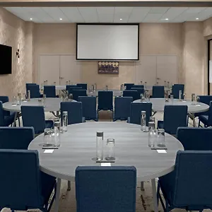 Courtyard By Marriott World Trade Center Area Отель