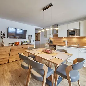 https://saalbacher-perle-top-4.saalbachhinterglemmhotels.com
