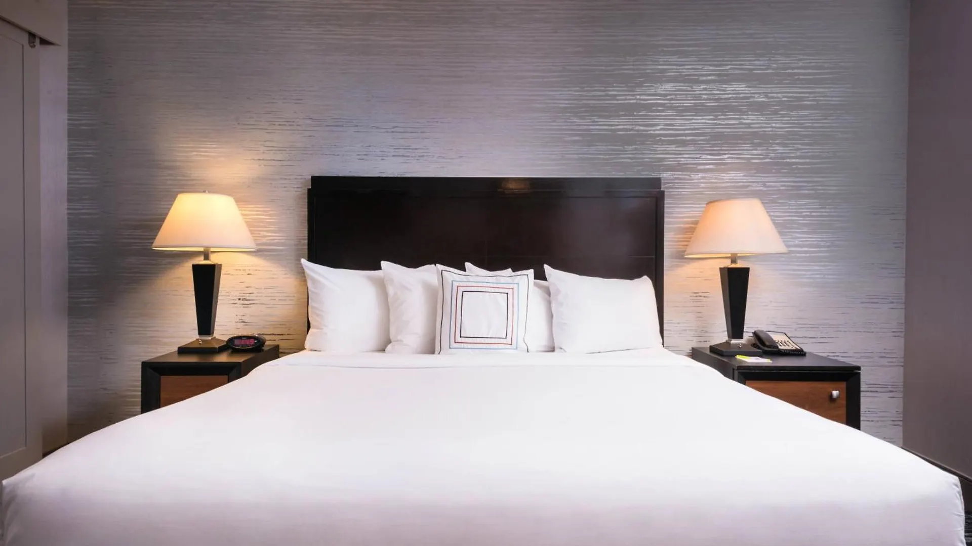 Fairfield By Marriott New York Manhattan Times Square 4*,